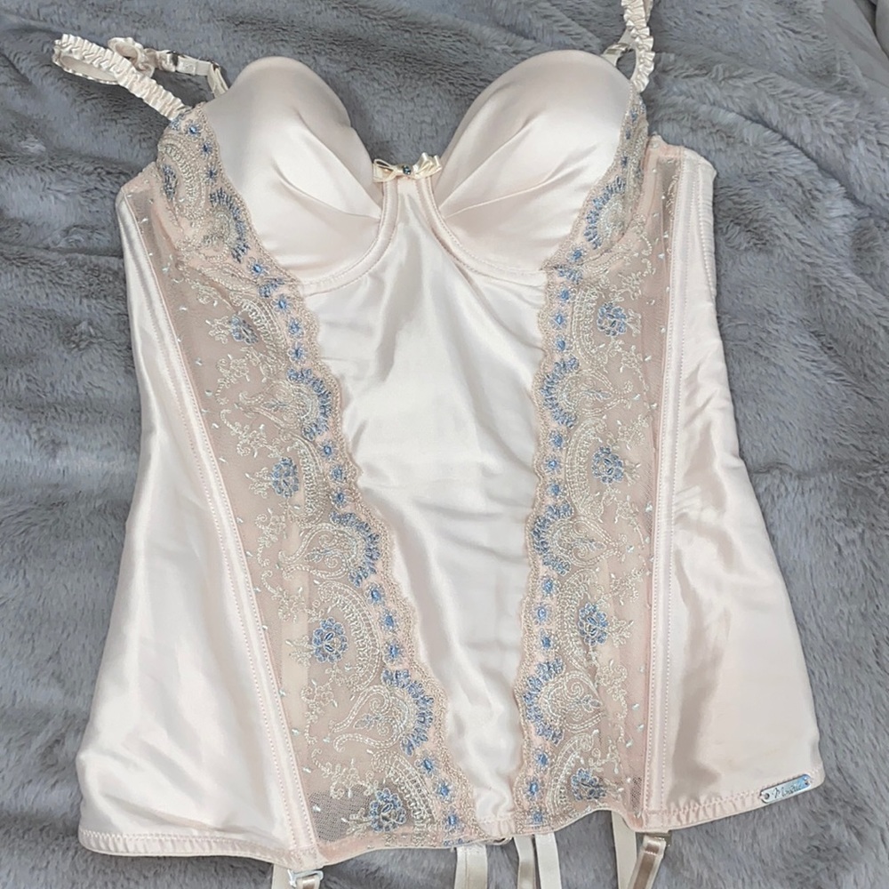 VINTAGE corset size small barely worn